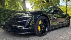 Zwart Gebruikt 2020 Porsche Taycan Turbo S Sedan | € 86.950 (Goede deal)