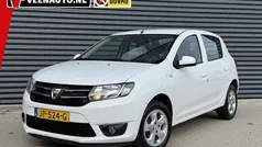 Gebruikt 2016 Dacia Sandero Lauréate Hatchback | € 6.945 (Super prijs)