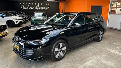 Occasion 2024 VW Passat Stationwagen | € 32.500 (Eerlijke prijs)
