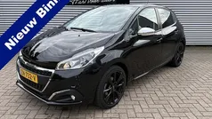 Zwart Gebruikt 2019 Peugeot 208 Signature Sky Hatchback | € 9.950 (Eerlijke prijs)