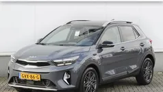 Grijs, metallic lak Gebruikt 2023 Kia Stonic SUV | € 24.945 (Eerlijke prijs)