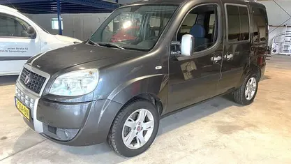 Occasion Fiat Doblò Active 78 PK (57 kW) 2009 Grijs (metallic) MPV