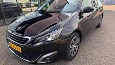 Zwart, metallic lak Gebruikt 2015 Peugeot 308 Premium Stationwagen | € 7.650 (Eerlijke prijs)