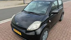 Zwart Gebruikt 2006 Daihatsu Sirion Hatchback | € 1.950 (Eerlijke prijs)