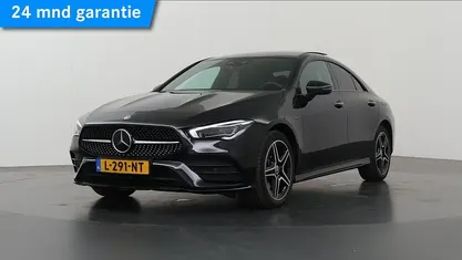 Zwart Gebruikt 2021 Mercedes CLA250e Business Sedan | € 30.850 (Eerlijke prijs)