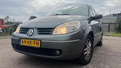 Grijs Gebruikt 2005 Renault Grand Scénic II Luxe MPV | € 1.500 (Eerlijke prijs)