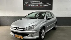 Grijs Gebruikt 2003 Peugeot 206 Quiksilver Hatchback | € 999 (Eerlijke prijs)