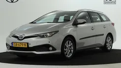 Gebruikt 2017 Toyota Auris Hybrid Stationwagen | € 14.945 (Eerlijke prijs)