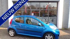 Blauw, metallic lak Gebruikt 2009 Peugeot 107 Hatchback | € 3.499 (Eerlijke prijs)