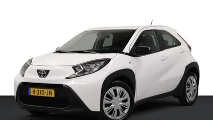 Wit Gebruikt 2022 Toyota Aygo X Play SUV | € 16.950 (Goede deal)