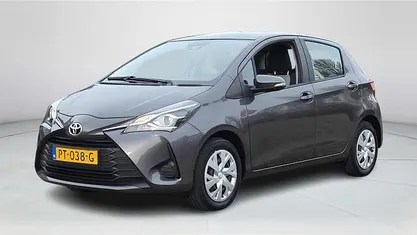 Occasion Toyota Yaris Comfort 112 PK (82 kW) 2017 Grijs (metallic) Hatchback