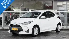Wit Gebruikt 2023 Toyota Yaris Hybrid Active Hatchback | € 21.549 (Eerlijke prijs)