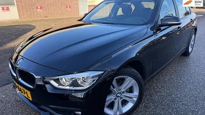 Occasion 2017 BMW 318 Executive Sedan | € 17.540 (Goede deal)