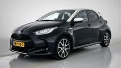 Zwart metallic Gebruikt 2020 Toyota Yaris Executive Hatchback | € 19.995 (Eerlijke prijs)