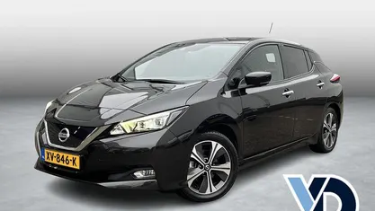 Occasion Nissan Leaf Tekna 50 kW (68 PK) 2019 Zwart Hatchback