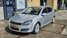 Grijs Gebruikt 2005 Opel Astra Sport Hatchback | € 1.795 (Eerlijke prijs)