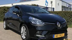 Gebruikt 2017 Renault Clio IV Zen Hatchback | € 8.999 (Eerlijke prijs)