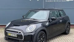 Zwart Gebruikt 2021 Mini Cooper SE Hatchback | € 19.440 (Eerlijke prijs)