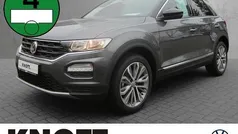 Grijs Gebruikt 2021 VW T-Roc United SUV | € 26.866 (Eerlijke prijs)