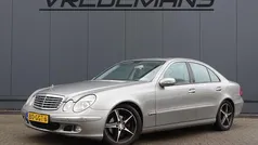 Grijs (metallic) Gebruikt 2005 Mercedes E320 Avantgarde Sedan | € 2.750 (Eerlijke prijs)