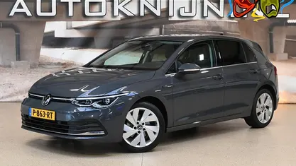 Occasion 2022 VW Golf VIII Style Hatchback | € 22.750 (Goede deal)