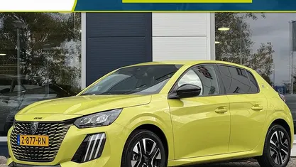 Geel Gebruikt 2024 Peugeot e-208 Style Hatchback | € 21.985 (Eerlijke prijs)