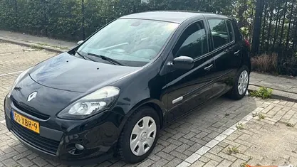 Occasion Renault Clio IV 88 PK (64 kW) 2012 Zwart Hatchback