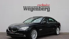 Zwart, metallic lak Gebruikt 2012 BMW 740 Executive Sedan | € 19.900 (Eerlijke prijs)
