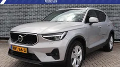 Grijs Gebruikt 2023 Volvo XC40 Core SUV | € 42.194 (Eerlijke prijs)