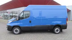 Blauw Gebruikt 2016 Iveco Daily Van | € 13.990 (Goede deal)