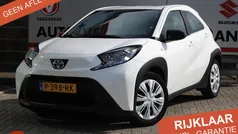 Gebruikt 2022 Toyota Aygo Play Hatchback | € 15.450 (Eerlijke prijs)
