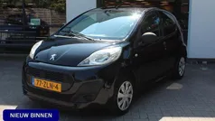 Zwart Gebruikt 2013 Peugeot 107 Access Hatchback | € 2.645 (Eerlijke prijs)