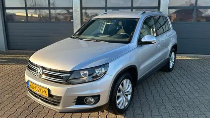 Grijs Occasion 2015 VW Tiguan Sportline SUV | € 16.830 (Eerlijke prijs)