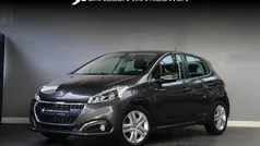Gebruikt 2019 Peugeot 208 Signature Sky Hatchback | € 10.885 (Eerlijke prijs)