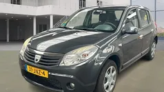 Gebruikt 2009 Dacia Sandero Lauréate Hatchback | € 1.995 (Super prijs)