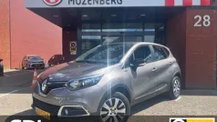 Grijs, metallic lak Gebruikt 2017 Renault Captur LIMITED SUV | € 9.945 (Eerlijke prijs)
