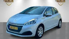 Wit, metallic lak Gebruikt 2016 Peugeot 208 Active Hatchback | € 8.750 (Eerlijke prijs)