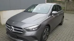 Grijs Gebruikt 2022 Mercedes B250 MPV | € 29.999 (Super prijs)