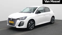 Wit Gebruikt 2024 Peugeot e-208 Style Hatchback | € 21.940 (Eerlijke prijs)