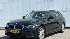 Zwart Gebruikt 2020 BMW 320 Executive Stationwagen | € 27.500 (Eerlijke prijs)