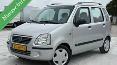 Grijs Gebruikt 2003 Suzuki Wagon R GLS Hatchback | € 2.399 (Eerlijke prijs)