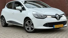 Wit Gebruikt 2014 Renault Clio R.S. Authentique Hatchback | € 3.795 (Eerlijke prijs)
