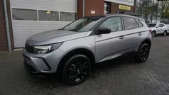 Grijs, metallic lak Gebruikt 2022 Opel Grandland X GS Line SUV | € 19.745 (Eerlijke prijs)
