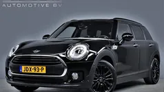 Zwart, metallic lak Gebruikt 2018 Mini One Clubman Chili Stationwagen | € 18.495 (Eerlijke prijs)
