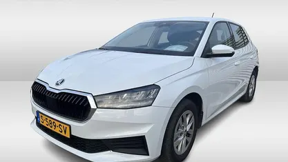 Wit Occasion 2023 Skoda Fabia Ambition Hatchback | € 16.450 (Eerlijke prijs)