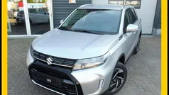 Gebruikt 2025 Suzuki Vitara Style SUV | € 28.949 (Eerlijke prijs)