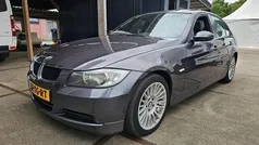Grijs, metallic lak Gebruikt 2006 BMW 320 Sedan | € 2.499 (Super prijs)