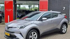 Grijs Gebruikt 2017 Toyota C-HR SUV | € 15.900 (Eerlijke prijs)