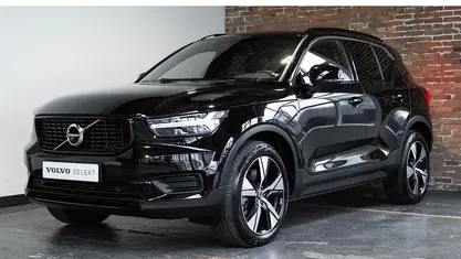 Zwart Occasion 2021 Volvo XC40 R-Design SUV | € 33.950 (Eerlijke prijs)