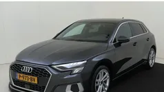 Grijs Gebruikt 2022 Audi A3 Sportback Advanced Hatchback | € 26.450 (Eerlijke prijs)